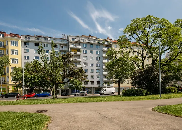 Apartment Skyflats Ring View